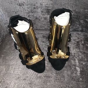 Giuseppe sandals sz 9, only worn twice.